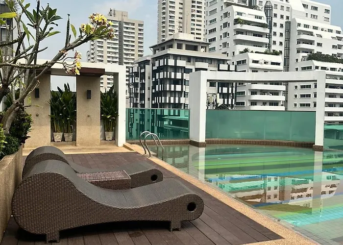Spacious Sukhumvit Near Emquartier *