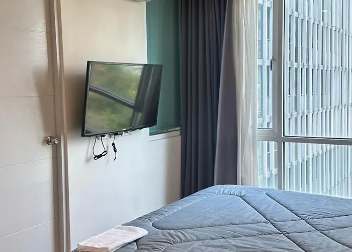 Spacious Sukhumvit Near Emquartier * Bangkok