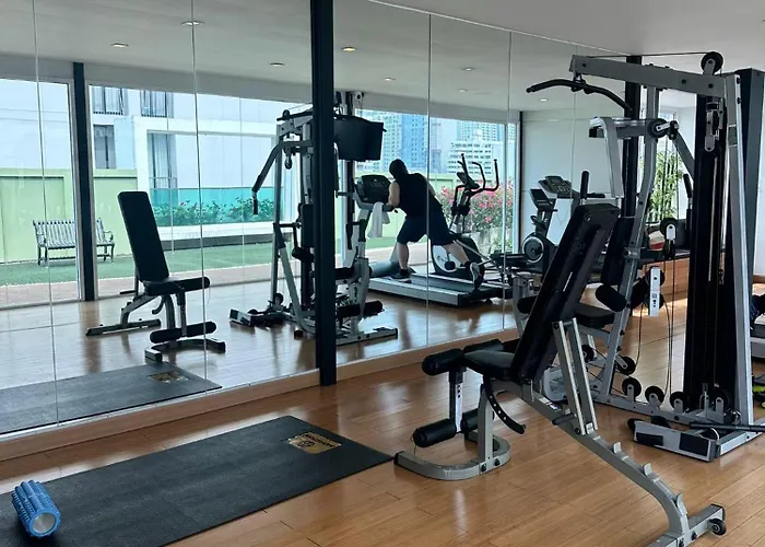 Spacious Sukhumvit Near Emquartier Bangkok