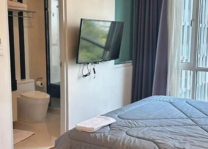 Spacious Sukhumvit Near Emquartier Apartment Bangkok