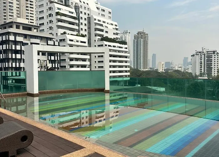 Spacious Sukhumvit Near Emquartier * Bangkok