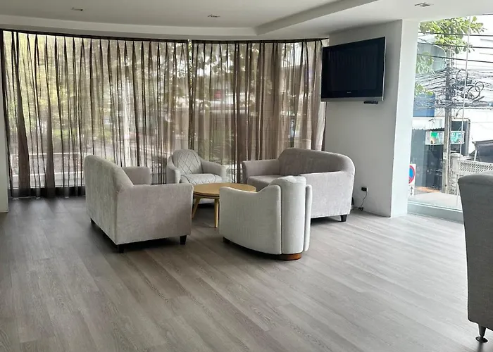 Spacious Sukhumvit Near Emquartier Bangkok