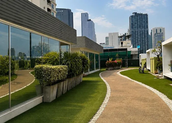 Spacious Sukhumvit Near Emquartier Bangkok